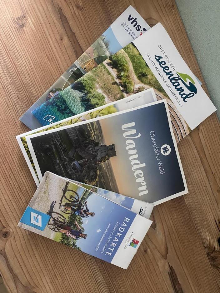 Kinofeeling Im Reihenhaus Mit Schoenem Garten Schwarzenfeld Eksteriør bilde